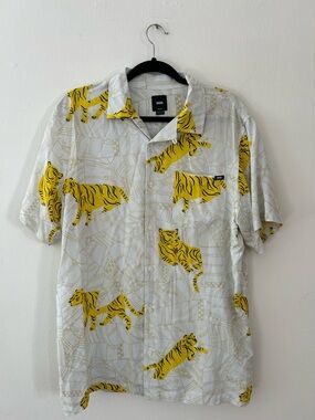 Vans short-sleeved Tiger Style pattern aloha shirt size medium